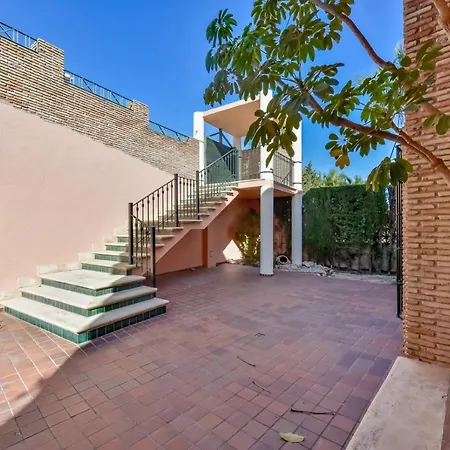 Villa Anfisa *